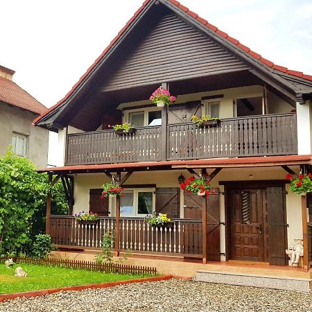 Casa Ursului Hotel Bujoreni Bagian luar foto