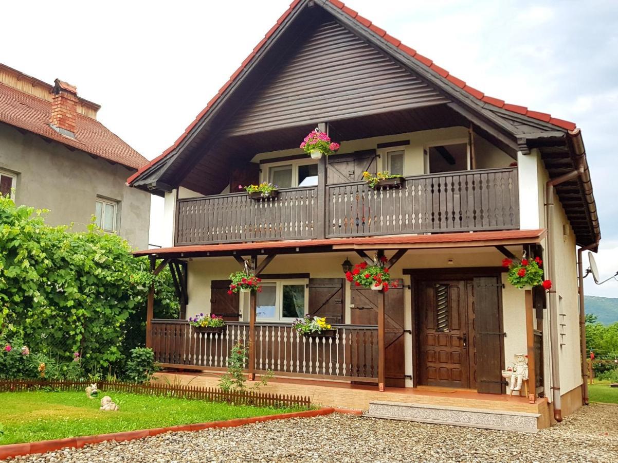Casa Ursului Hotel Bujoreni Bagian luar foto